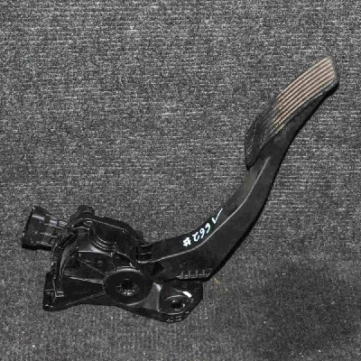 Pedala de accelerație OPEL ASTRA J 2014 OEM: 13252704 1917771 foto