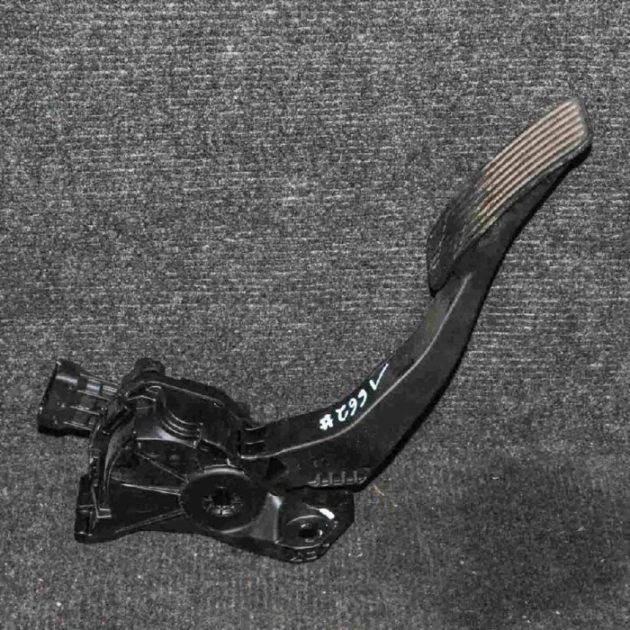 Pedala de accelerație OPEL ASTRA J 2014 OEM: 13252704 1917771