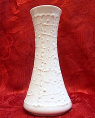 VAZA PORTELAN MAT BISCUIT ROYAL KPM BAVARIA LUCRATA MANUAL 18.5 CM foto