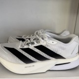 Adidas Adizero Boston 13 &ndash; Cloud White/Core Black/Dash Grey &ndash; US 12/EU 46 2/3 &ndash; Noi, nepurtați