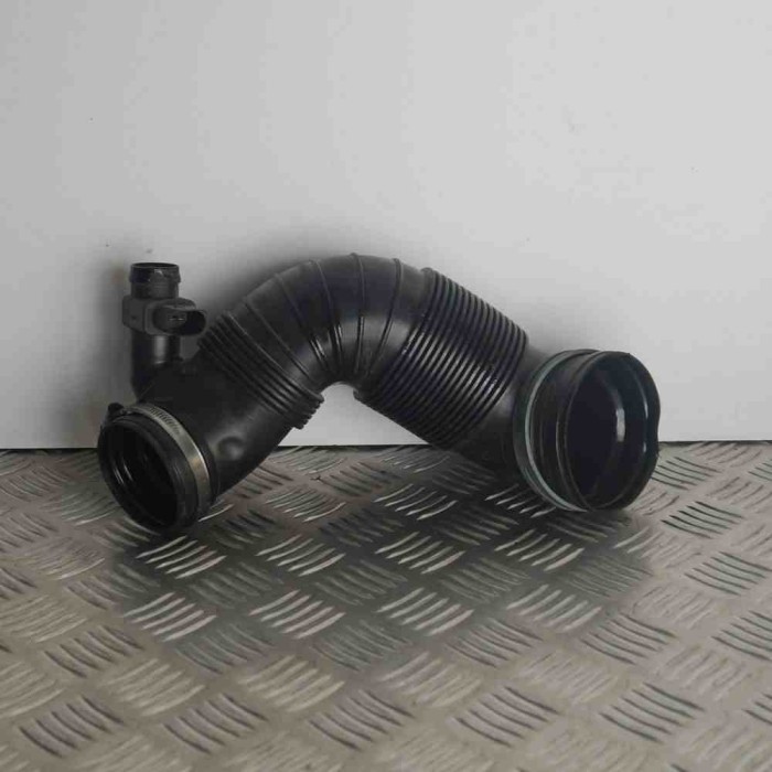 Furtun VW PASSAT Variant B7 365 2011 OEM: 3C0129654AH