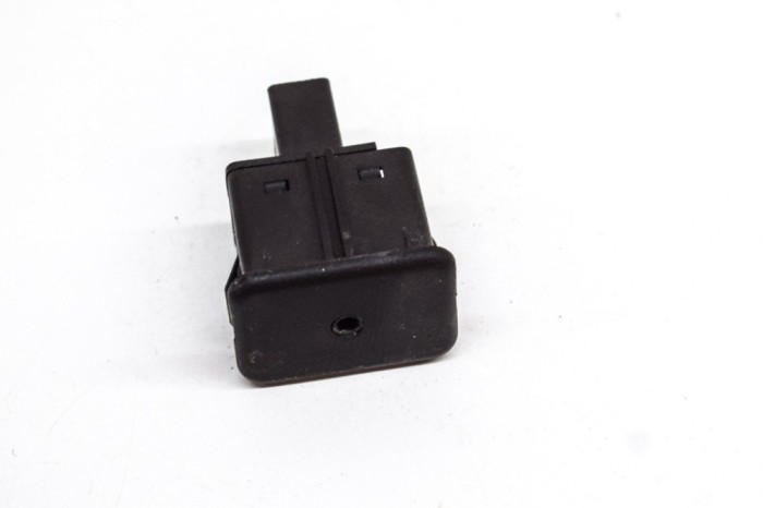 Port USB/AUX-In CHEVROLET CAMARO 2010 OEM: 25832461 18339725