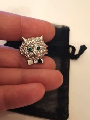 Brosa -pisica-placata Aur alb 18k si Swarovski MARTISOR