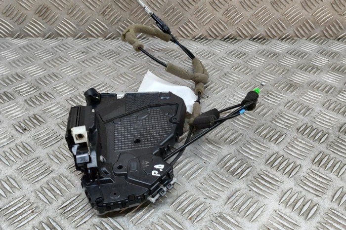 &Icirc;ncuietoare ușă dreapta față LEXUS UX _AA1_, _AH1_, _MA1_ 2019 OEM: 69030-76020 23167692