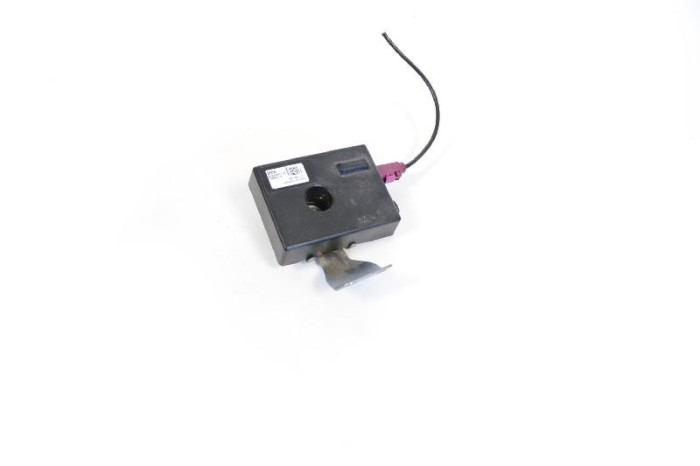 Amplificator de antena BMW X5 E70 2011 OEM: 9230911 | 4008813