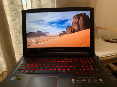 Acer Predator Helios 300 foto