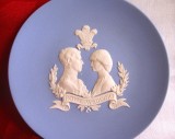 FARFURIE PORTELAN ENGLEZESC WEDGWOOD BLUE JASPERWARE ROYAL WEDDING CHARLES SI DIANA 10.5 CM