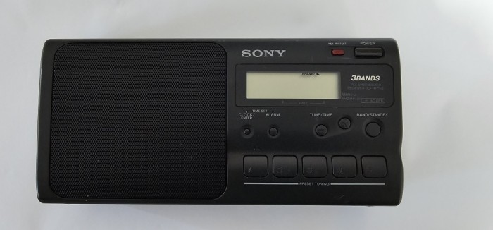 RADIO SONY ICF-M750L ,FUNCTIONEAZA .