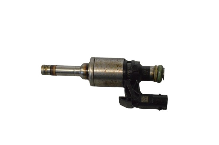 Injector de combustibil VW GOLF VII 5G1, BQ1, BE1, BE2 2015 OEM: 04E906036E | 25771139