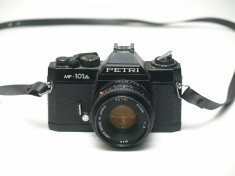 SLR Petri MF-101A cu obiectiv 50mm f2 foto