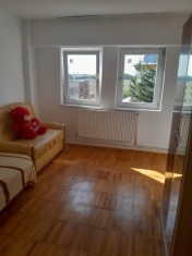 Vand Apartament 3 camere central etaj 4 cu acoperis + Garaj 0766252236