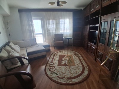 3 camere Crangasi, 5/10, vis a vis de piata,metrou si parc, 370 euro, proprietar foto