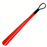 Cumpara ieftin Incaltator rosu 48 x 5 cm, lung din plastic, cu maner pentru agatare, accesoriu practic pentru incaltaminte