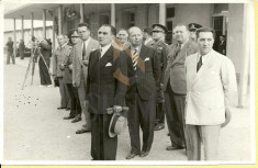 FOTOGRAFIE, MIHAI ANTONESCU, OVIDIU AL. VLEDESCU, MINISTRU SANATATII -PETRE TOMESCU, 1941 foto