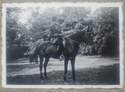 Barbat calare, 1937// fotografie foto