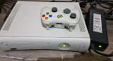 XBOX360 consola XBOX 360 cu mufa HDMI + 2 jocuri cadou FIFA 19 și Gta 5