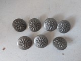 Lot 7 nasturi metalici vintage cu Floare de Colț (Edelweiss) - 2 cm diametru