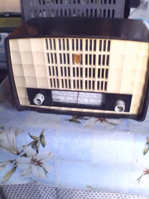 Radio pe Lampi Philips Typ BX 135 U An 1953-54 foto
