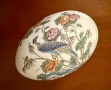 CASETA DIN PORTELAN ENGLEZESC- WEDGWOOD- BONE CHINA- KUTANI CRANE L10,5CM