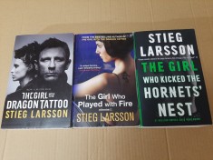 Trilogia Millennium Stieg Larsson (The Girl with the Dragon Tattoo, The Girl Who Played with Fire, The Girl Who Kicked The Hornets&#039; Nest) - engleza
