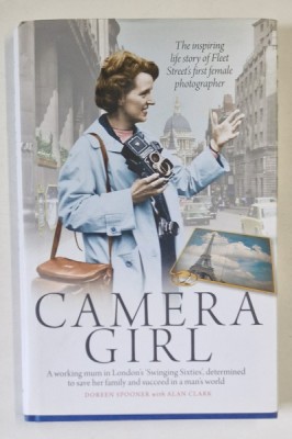 CAMERA GIRL , by DOREEN SPOONER with ALAN CLARK , 2016 foto