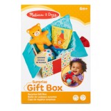 Set Jucarii Bebe Lemn Melissa &amp; Doug, Cutie Cadou cu Ursulet, Minge Zornaitoare, Carte Textila, Oglinda, 6-12 Luni