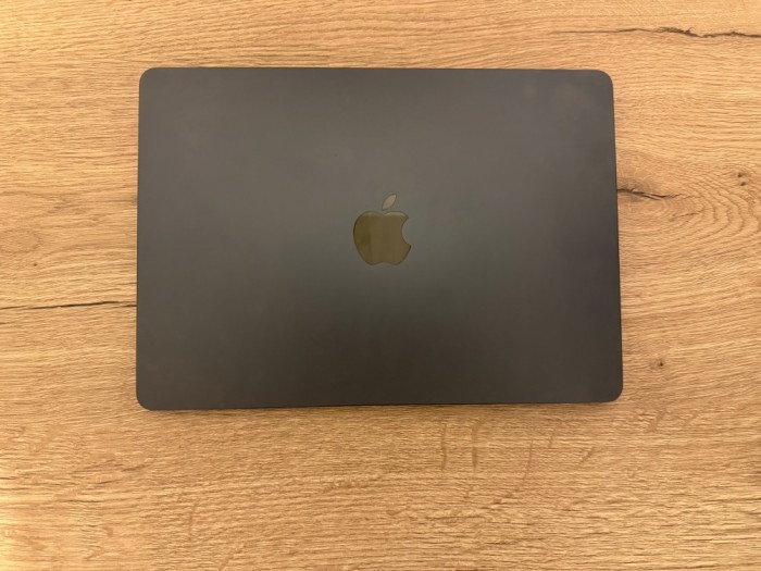 MacBook Air 13-inch M2