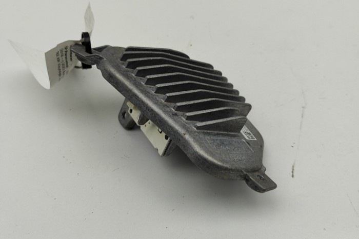 Unitate de control lumini LED BMW X2 F39 2023 OEM: 7489237 30743996