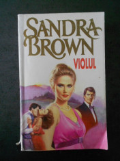 SANDRA BROWN - VIOLUL foto