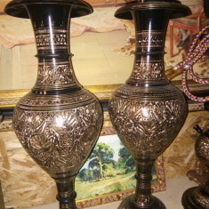Set de 2 spectaculoase vaze din bronz masiv gravate integral manual