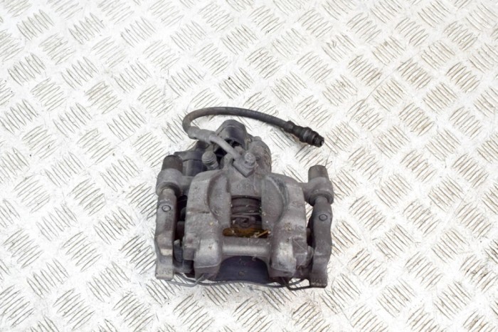 Etrier de fr&acirc;nă dreapta spate AUDI Q3 F3 2021 OEM: Off-road | 20841601