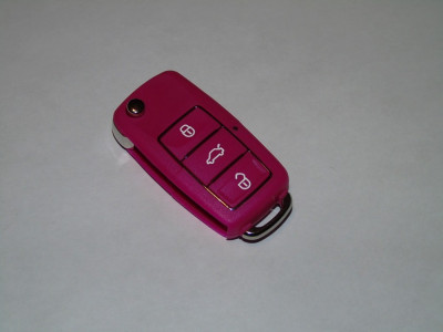 Carcasa Cheie Briceag VW 3 Butoane Roz-Magenta Design NOU AutoProtect KeyCars foto