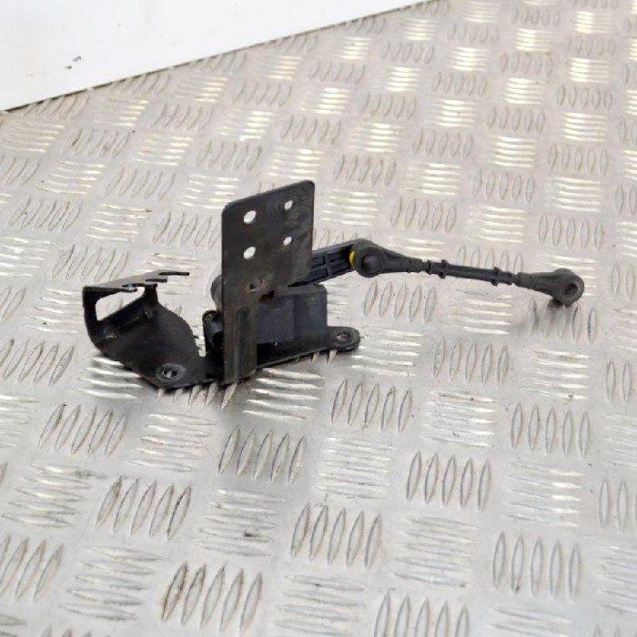 Senzor de nivel &icirc;nălțime st&acirc;nga spate LAND ROVER DISCOVERY IV L319 2011 OEM: CPLA-3D028-BA | 2603409