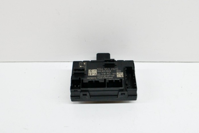 Modul de control ușă dreapta față SKODA OCTAVIA III 5E3 2018 OEM: 5Q4959392E,5Q4959392B,A2C7494680400 14557842