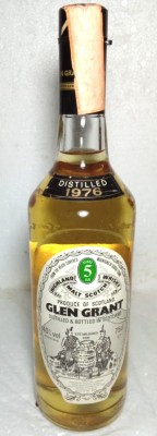 whisky GLEN GRANT, YEARS 5 OLD cl 75 gr 40 distilled 1976 giovinetti imp italy foto