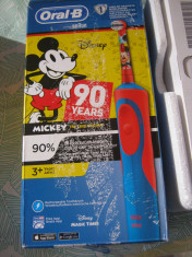 Periuta electrica Oral-B, Vitality Mickey foto