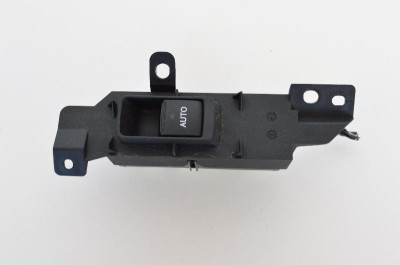 Buton geam ușă dreapta spate LEXUS GS III GRS19_, UZS19_, URS19_ 2007 OEM: 84810-30170 2340557 foto