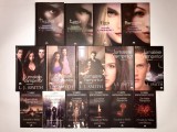 Seria Colectia Set Jurnalele Vampirilor, Jurnalele lui Stefan cu semnul de carte, Lisa Jane Smith (L.J. Smith) 15 vol, stare excelenta., 2010, Leda
