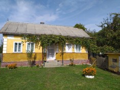 Casa de vanzare cu teren si gradina, Maritei, Suceava foto