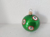 Glob vechi vintage decor Craciun, Germania, verde cu cerculete rosii si argintiu, pictat manual, 6cm