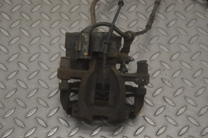 Etrier de fr&acirc;nă dreapta spate BMW 2 Gran Coupe F44 2020 OEM: Coupe | 22789034