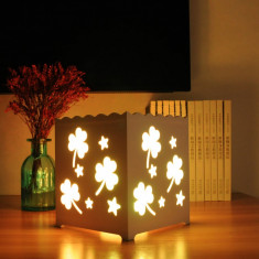 Lampa decorativa cu lumini colorate - trifoi foto