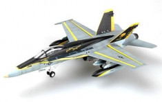 Macheta Easy Model F/A-18C US NAVY VFA-192 NF-300 1:72 foto