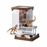 Figurina de colectie Jurassic Park IdeallStore&reg;, Lab Velociraptors, 18 cm, suport sticla inclus
