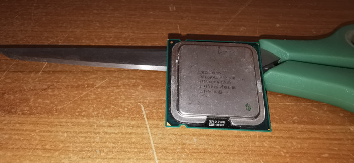 CPU PC Intel Core 2 Duo 6300 - 1,86GHz 2M1066 - Socket 775 - SL9TA