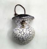 vaza pt flori de perete ceramica glazurata JASBA aspect de nori fat lava alb negru sticker original