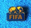 Insigna fotbal - FIFA (fabricant Arthur Gross (ZURICH)