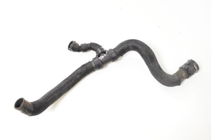 Furtun radiator răcire dreapta VOLVO S60 II 2012 OEM: 31355200 3001414