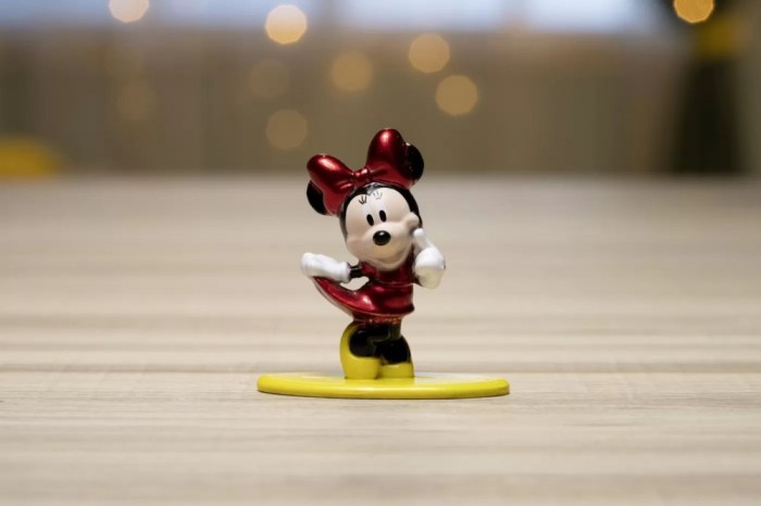 JADA DISNEY 100 FIGURINA NANO METALICA