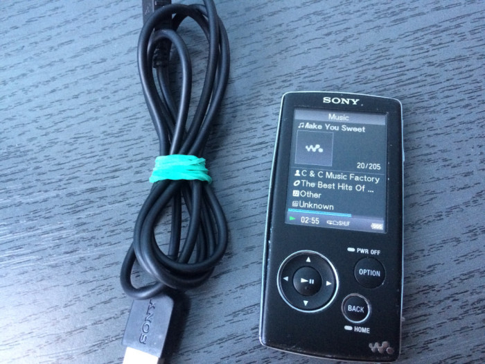 MP3 SONY WALKMAN NWZ-A818 DE 8 GB+CABLU.CITITI TOATA DESCRIEREA CU ATENTIE!